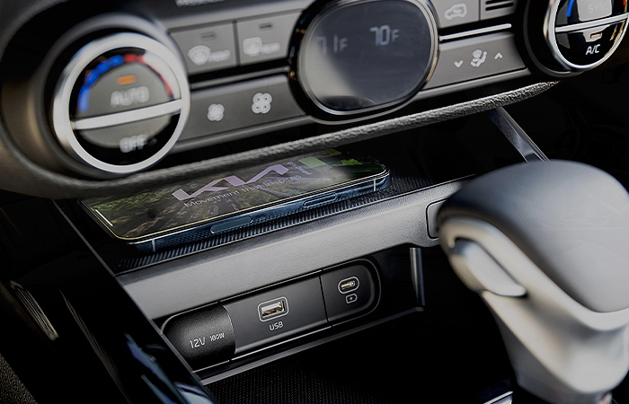 2023 Kia Soul interiorsmall-2