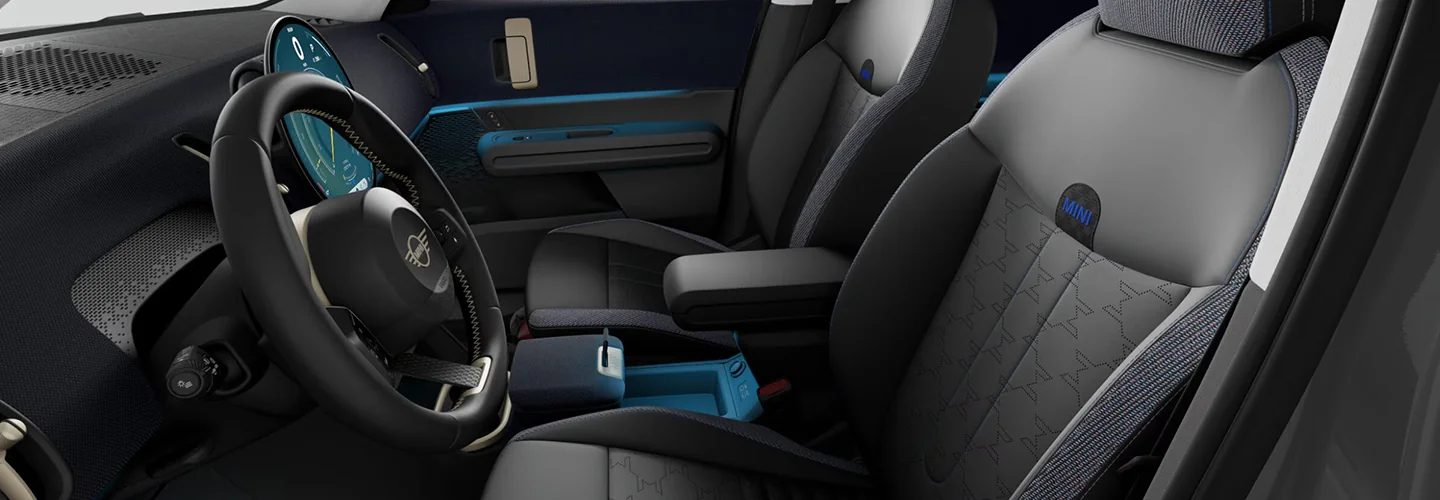 2025 MINI ALL-ELECTRIC MINI COUNTRYMAN SE ALL4 Signature Plus interior