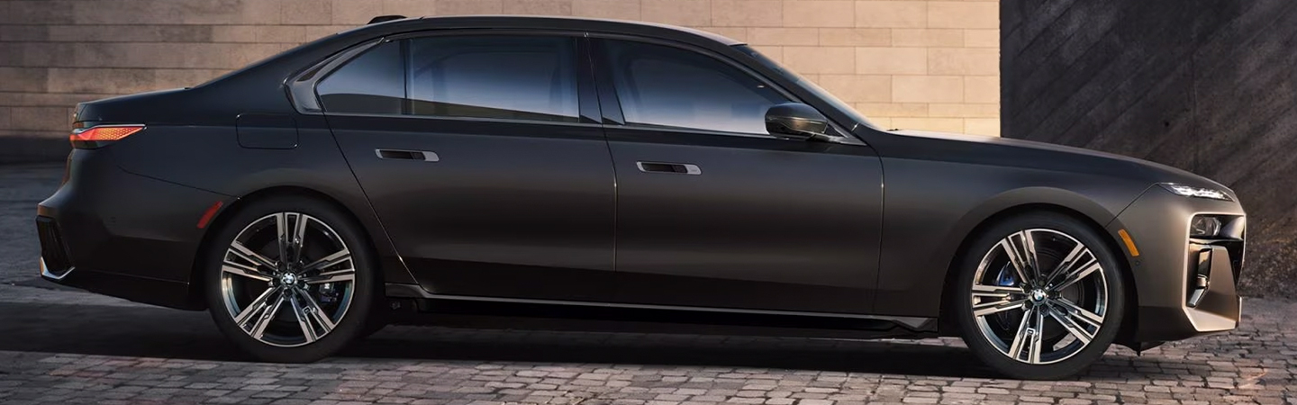 2024 BMW 7 Series Interior front side in black