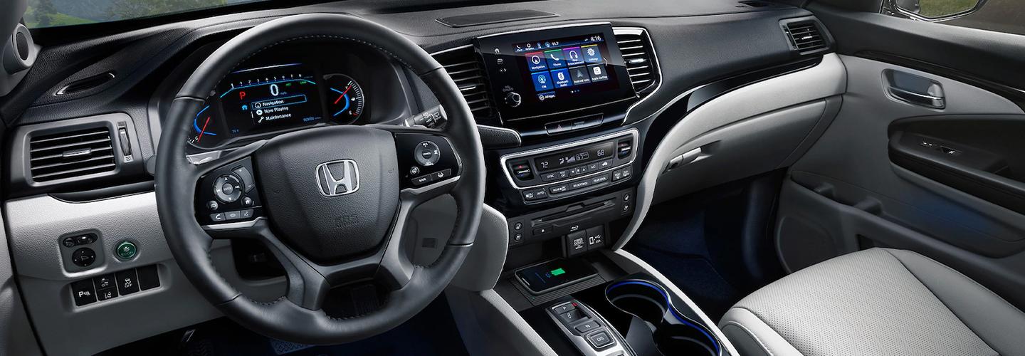 2022 Honda Pilot view of interior dashboard technology