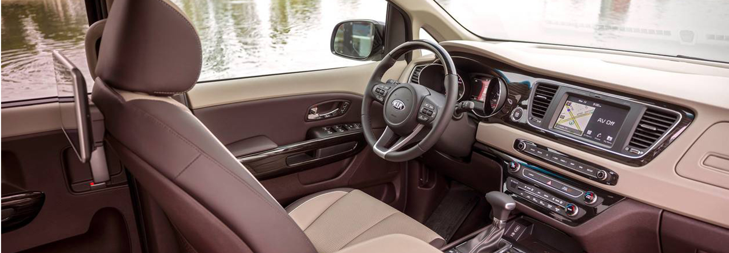 2021 Kia Sedona interior