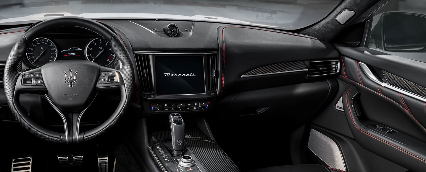 dashboard new Maserati SUV Grecale