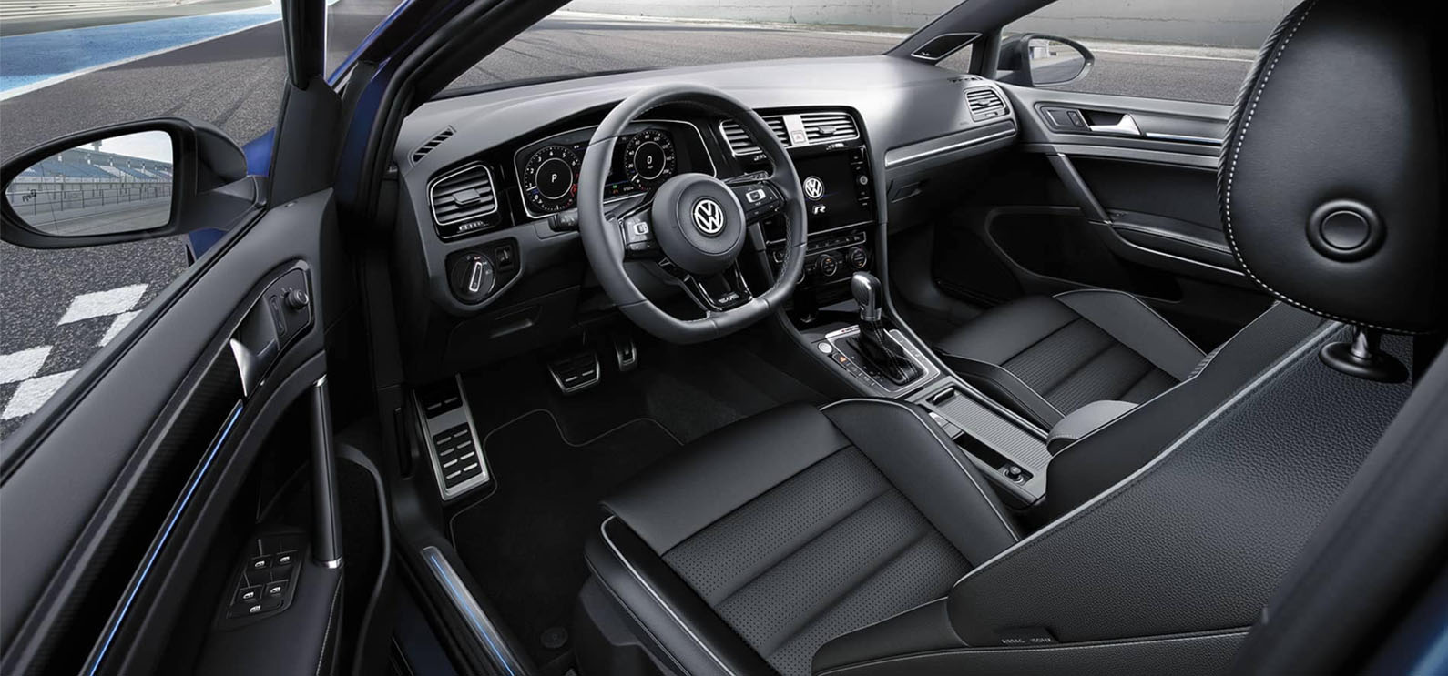2022 Volkswagen Arteon vs. Kia Stinger interiorimage