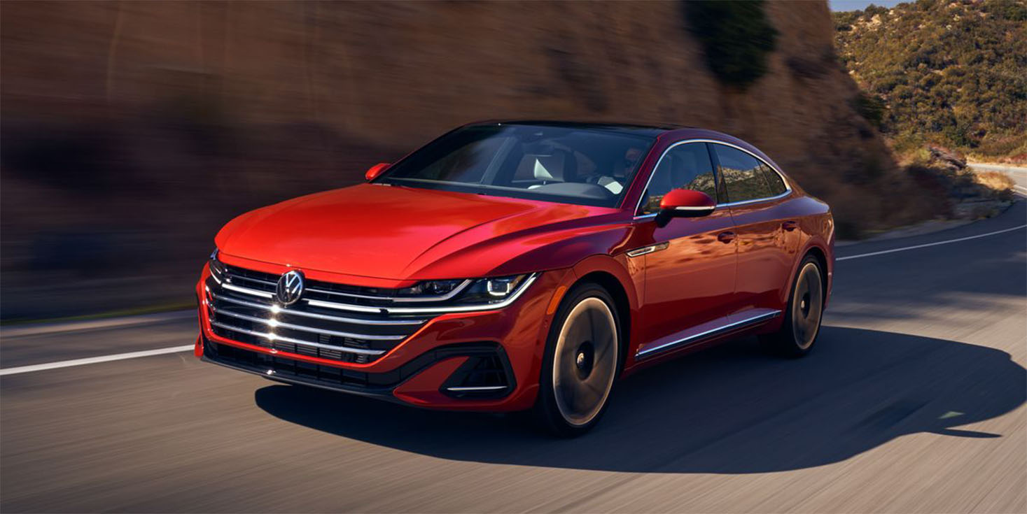 2022 Volkswagen Arteon vs. Kia Stinger slider2