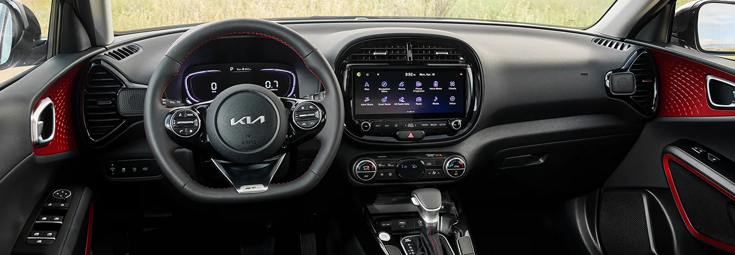Interor view of the dashboad and tech in a 2025 Kia Soul