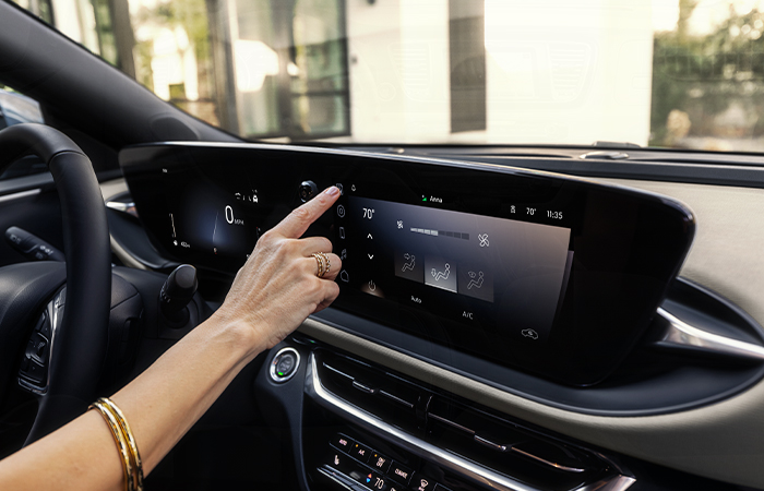 2024 Buick Envista Trim Levels interiorsmall-1