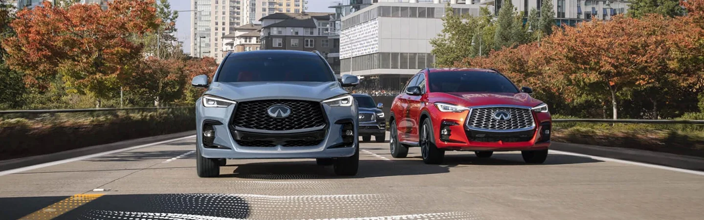 INFINITI QX50 driving together