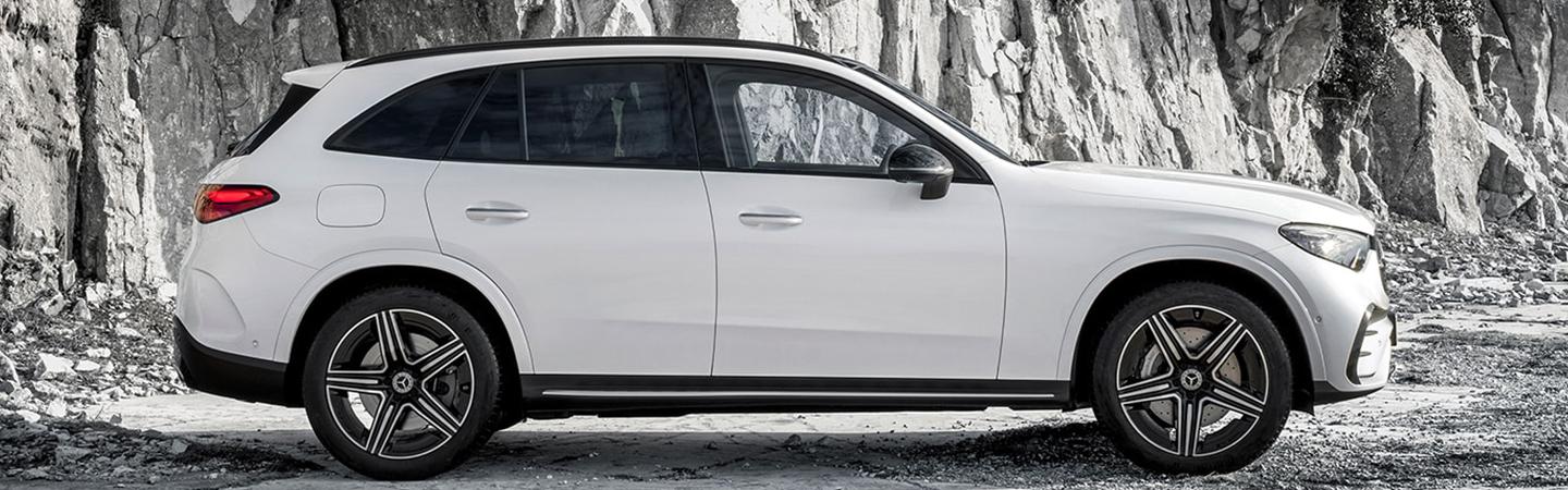 2023 Mercedes-Benz GLC slider1