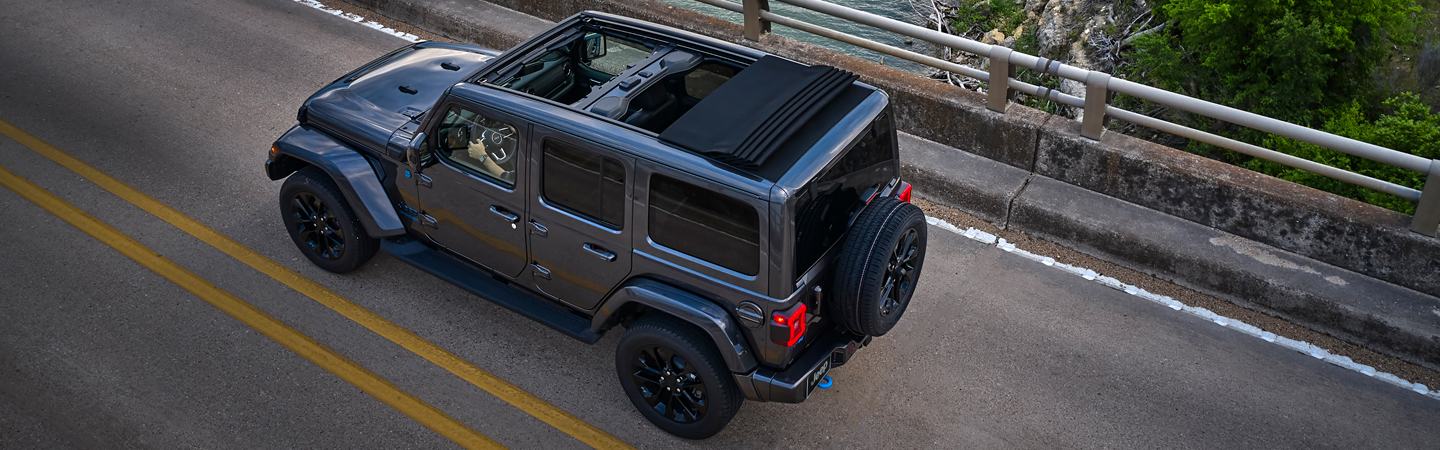 2023 Jeep Wrangler slider4