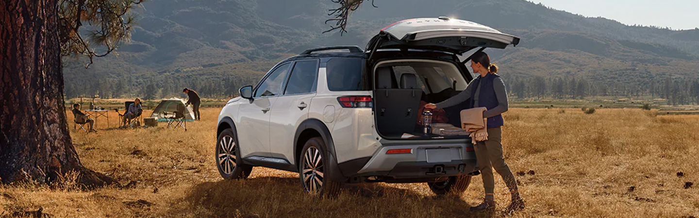 2024 Nissan Pathfinder white color backview