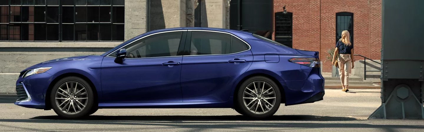 2022 Toyota Camry vs. 2022 Honda Accord slider4 