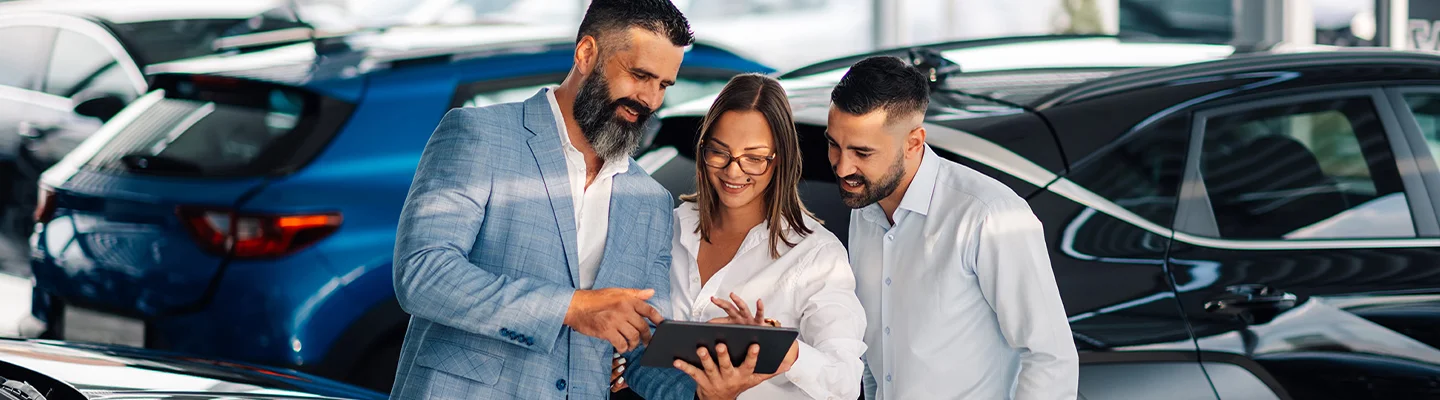 people new car shopping