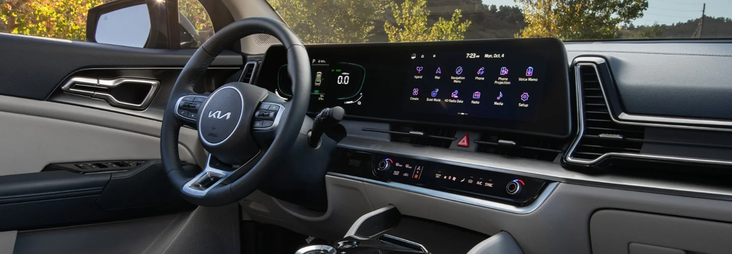 Kia Sportage Hybrid inside