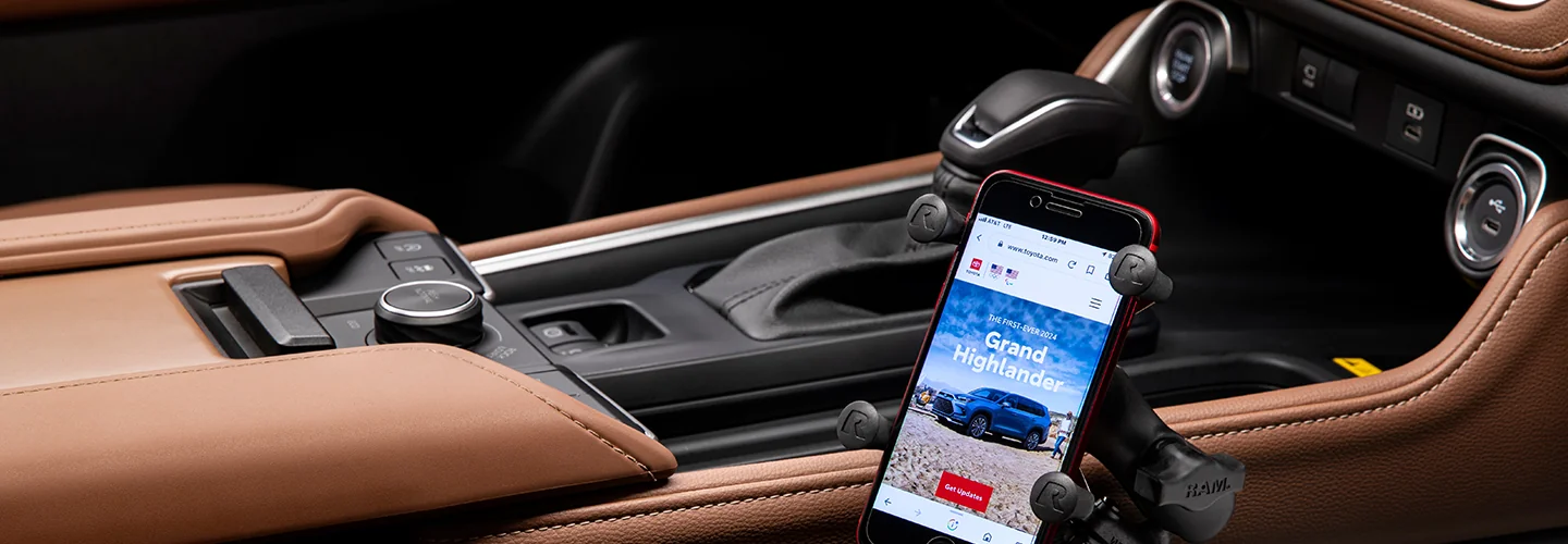 Interior view of the 2025 Toyota Grand Highlander