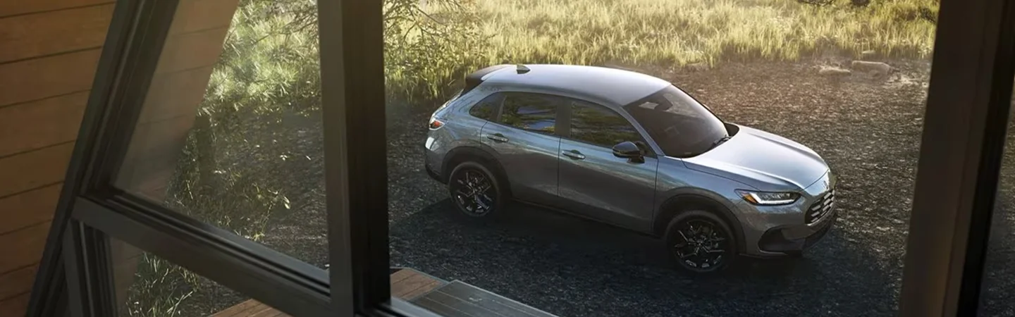 2025 Honda HR-V vs 2025 Honda CR-V sliver color and side view