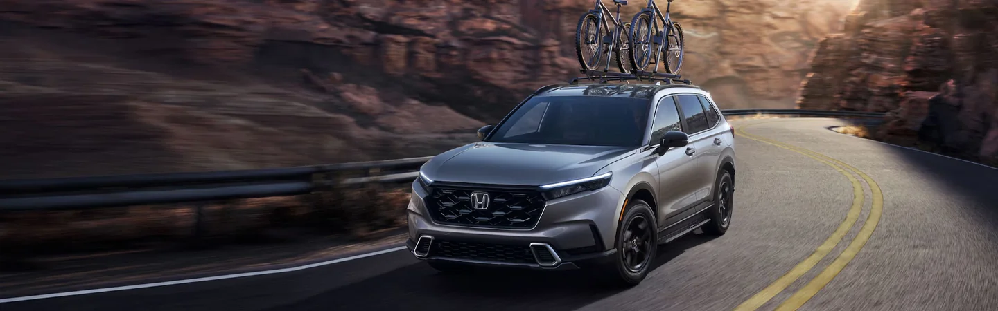 2025 Honda HR-V vs 2025 Honda CR-V sliver color and front view