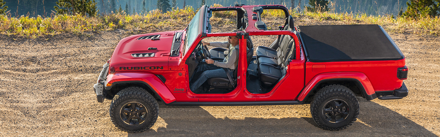 2022 Jeep Gladiator Specs & Features Slide3