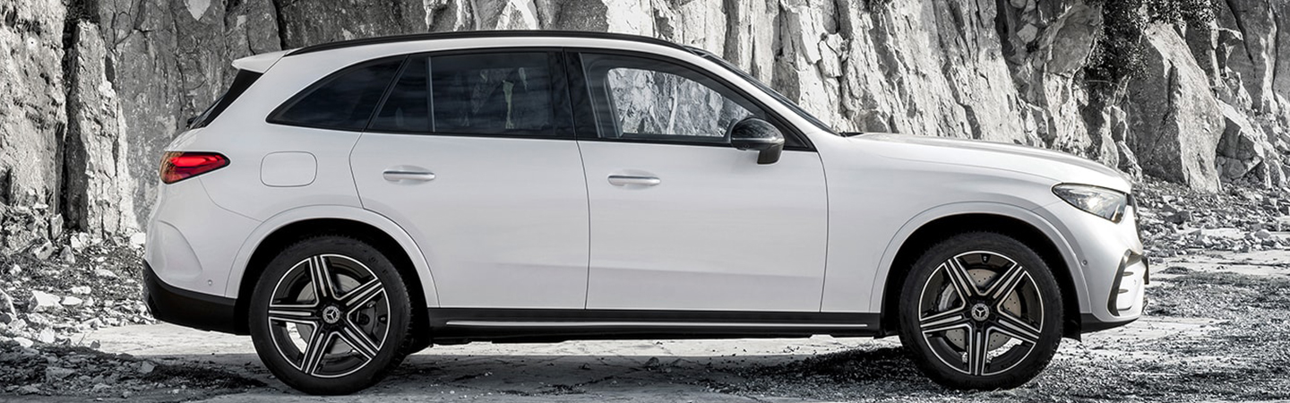 2023 Mercedes-Benz GLC SUV Slide1