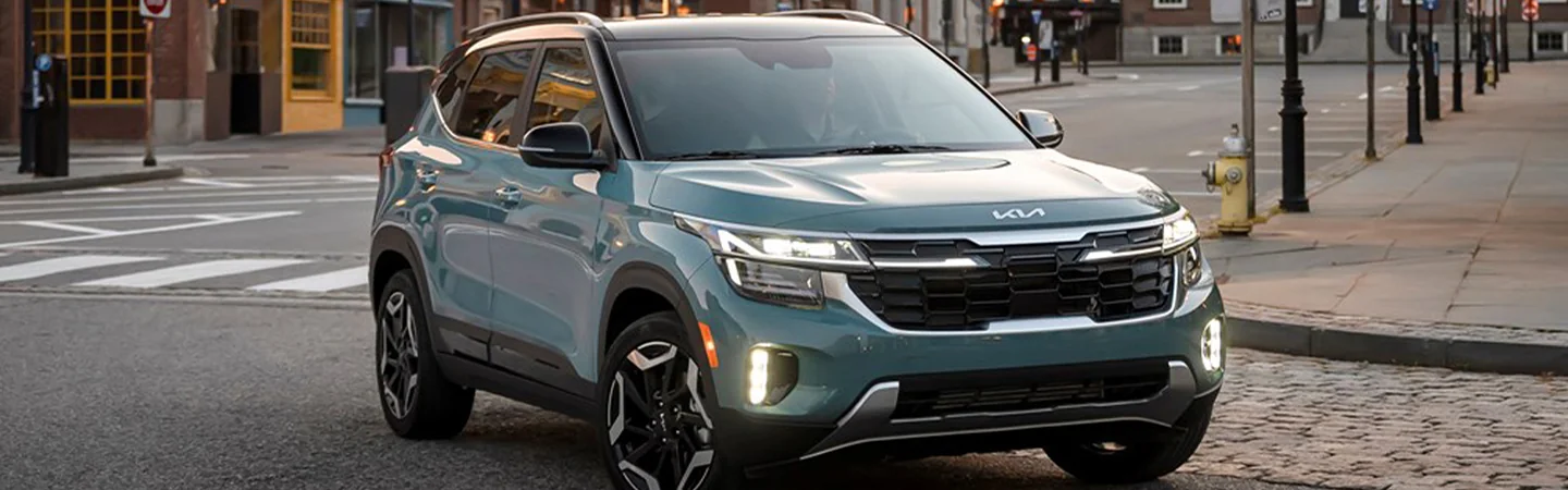 Kia Seltos driving in city
