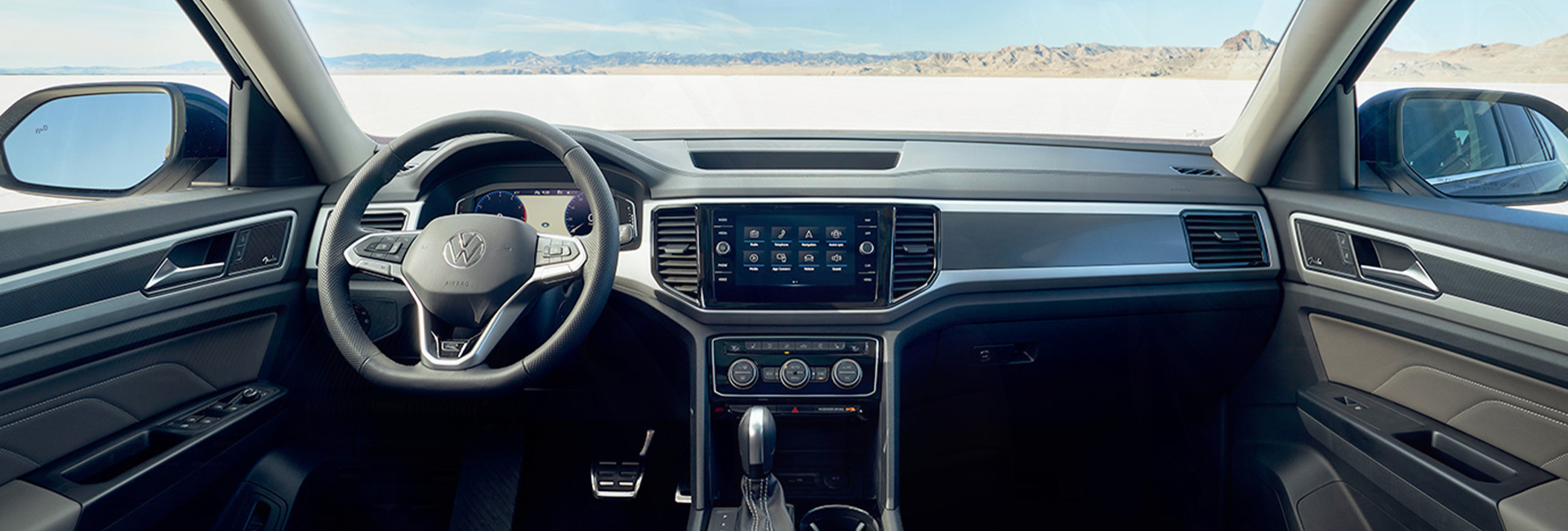 2023 Volkswagen Atlas interiorimage 