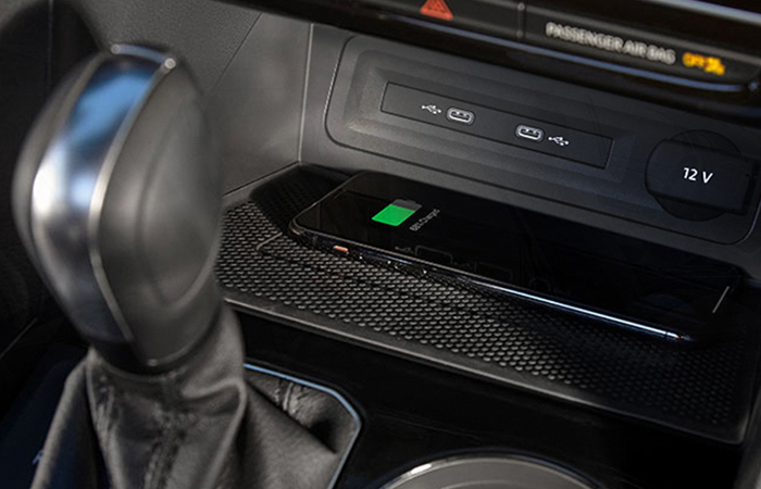 2023 Volkswagen Atlas interiorsmall-2