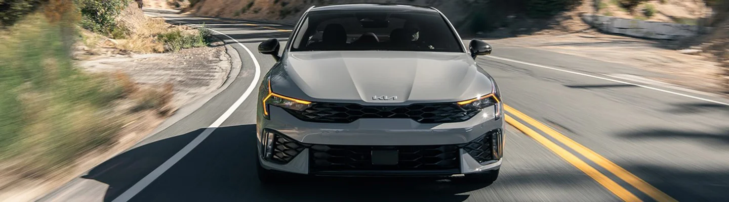 kia K4 driving