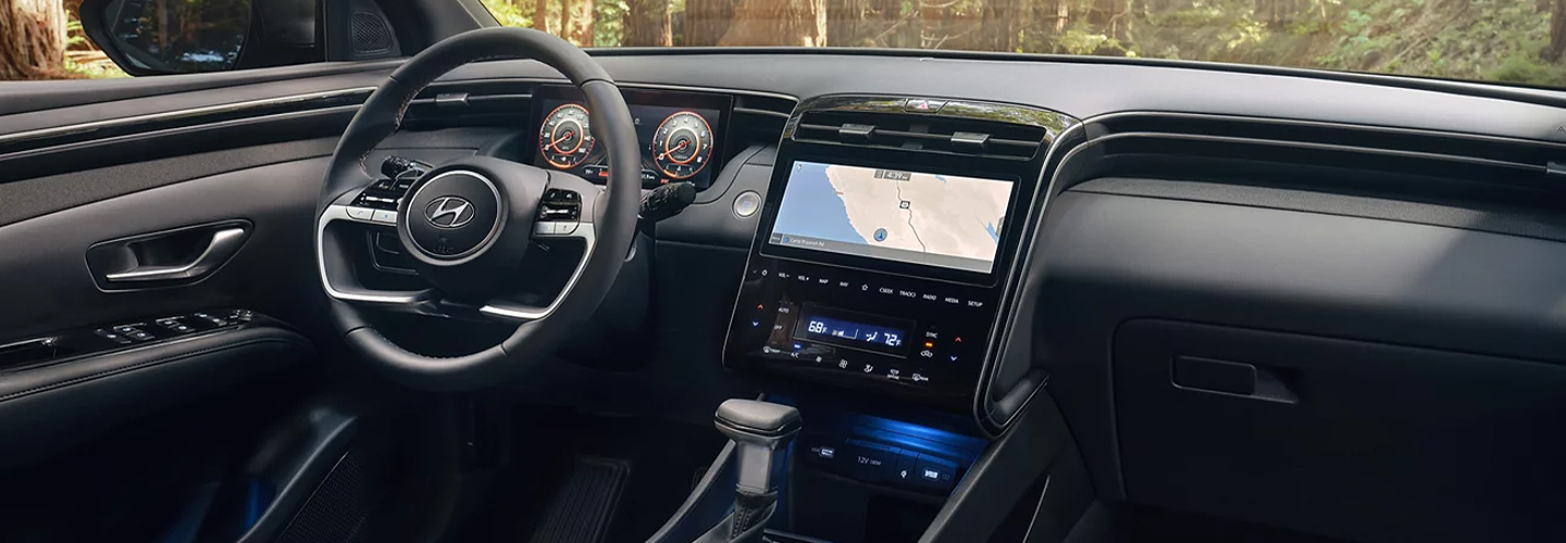 2024 Hyundai Santa Cruz vs Ford Maverick interiorimage