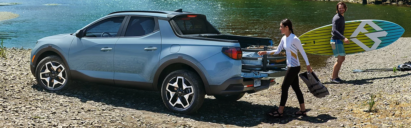 2024 Hyundai Santa Cruz vs Ford Maverick side back in grav colour