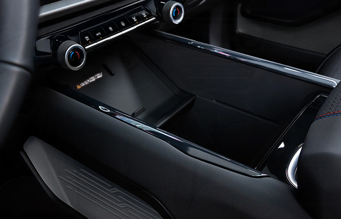 2024 Chevrolet Silverado EV Truck Interior 2