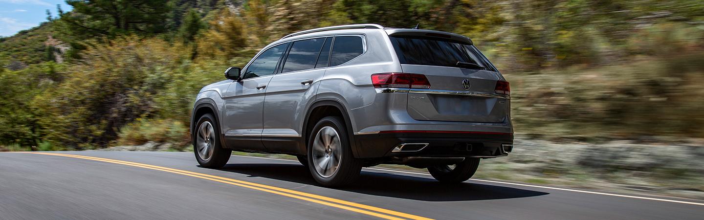 Side view of sliver 2021 Volkswagen Atlas