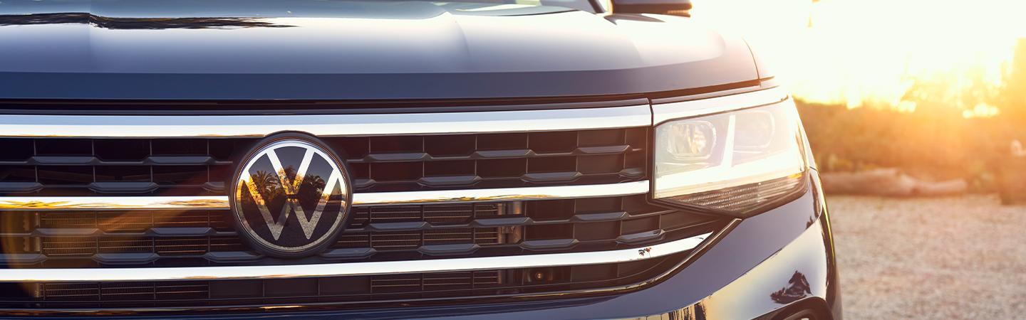 Front view close up 2021 Volkswagen Atlas