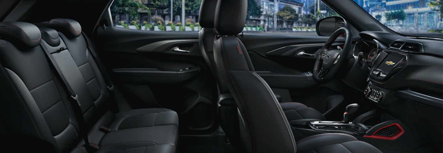 2023 Chevrolet Trailblazer vs Toyota RAV4 Spitzer Chevy Northfield