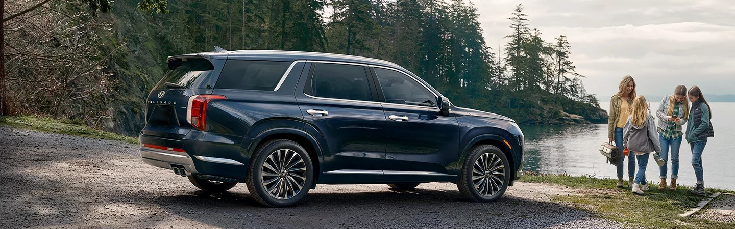 2024 Hyundai Palisade Specs side back in blue colour