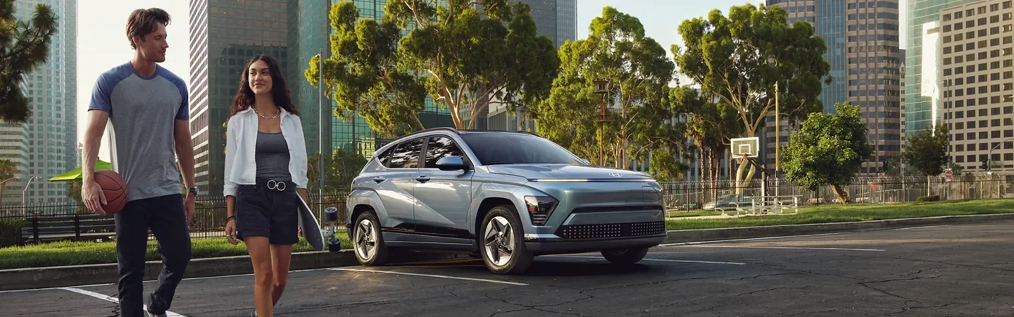 2025 Hyundai Kona Electric vs Kia Niro EV side view and color grey