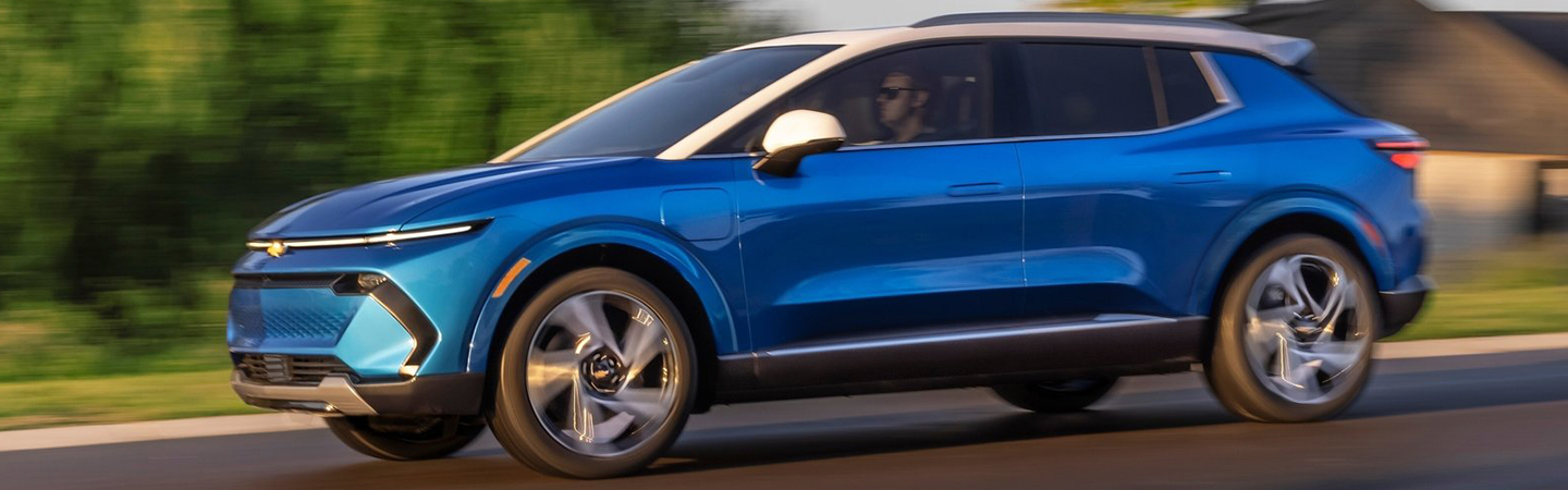 2024 Chevrolet Equinox Specs Side front with blue colour 