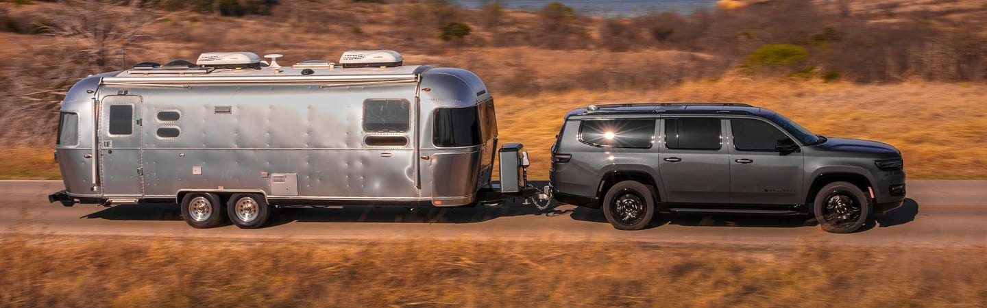 2023 Wagoneer L Price slider4