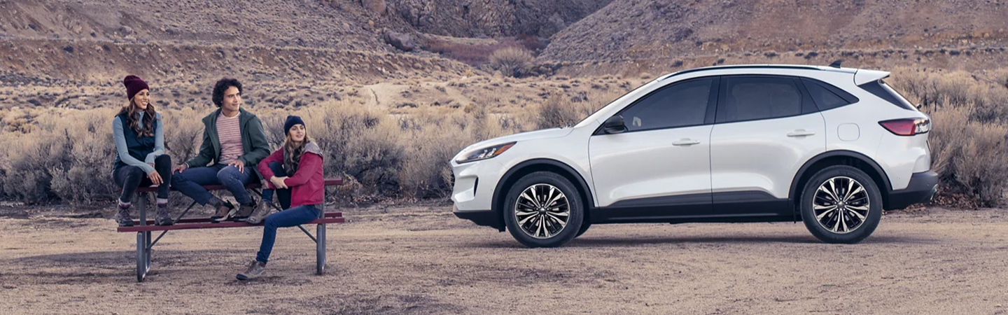 2022 Ford Escape SE Plug-In Hybrid Specs & Features Slide1
