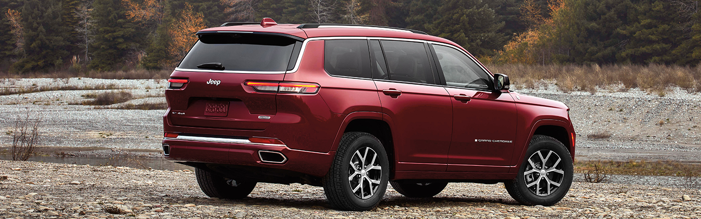 2023 Jeep Grand Cherokee vs. Toyota 4Runner slider1