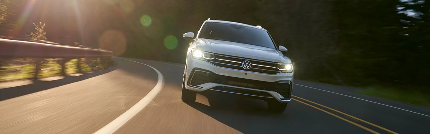  2023 Volkswagen Tiguan Specs & Features slide1