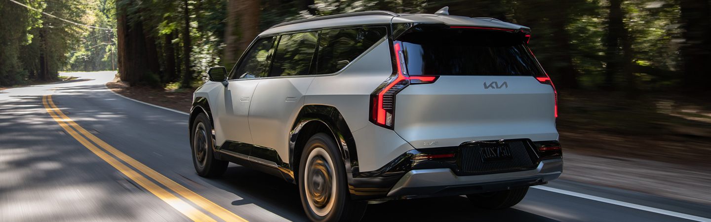 2024 Kia EV9 Specs silver backview
