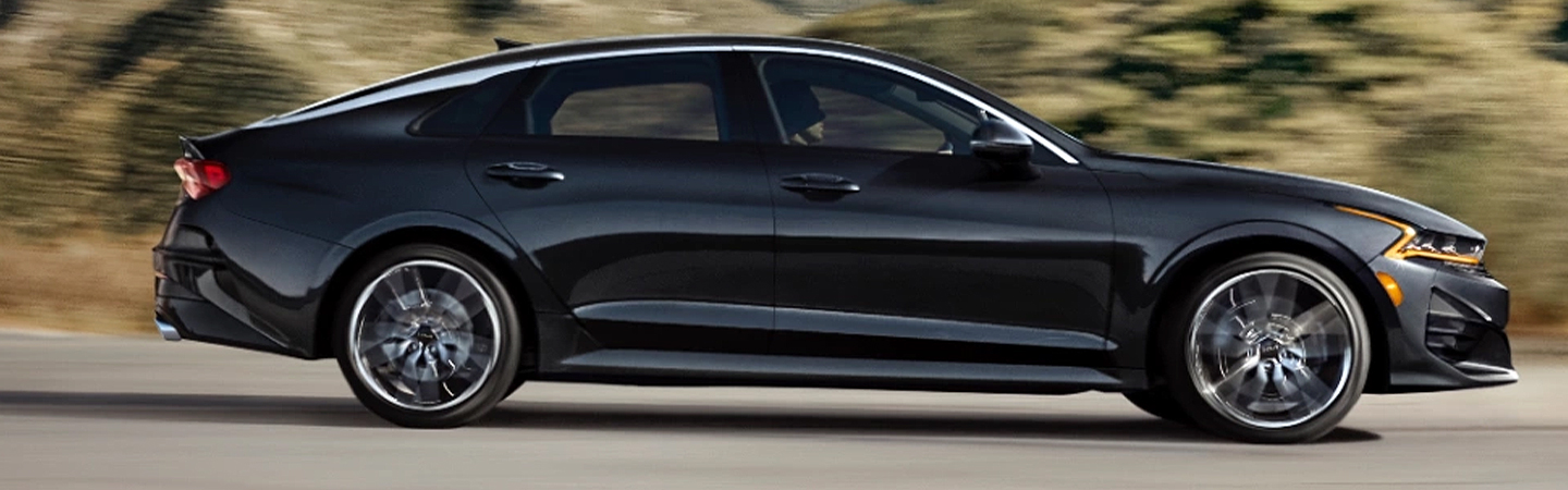 2024 Kia K5 Specs side front in black colour