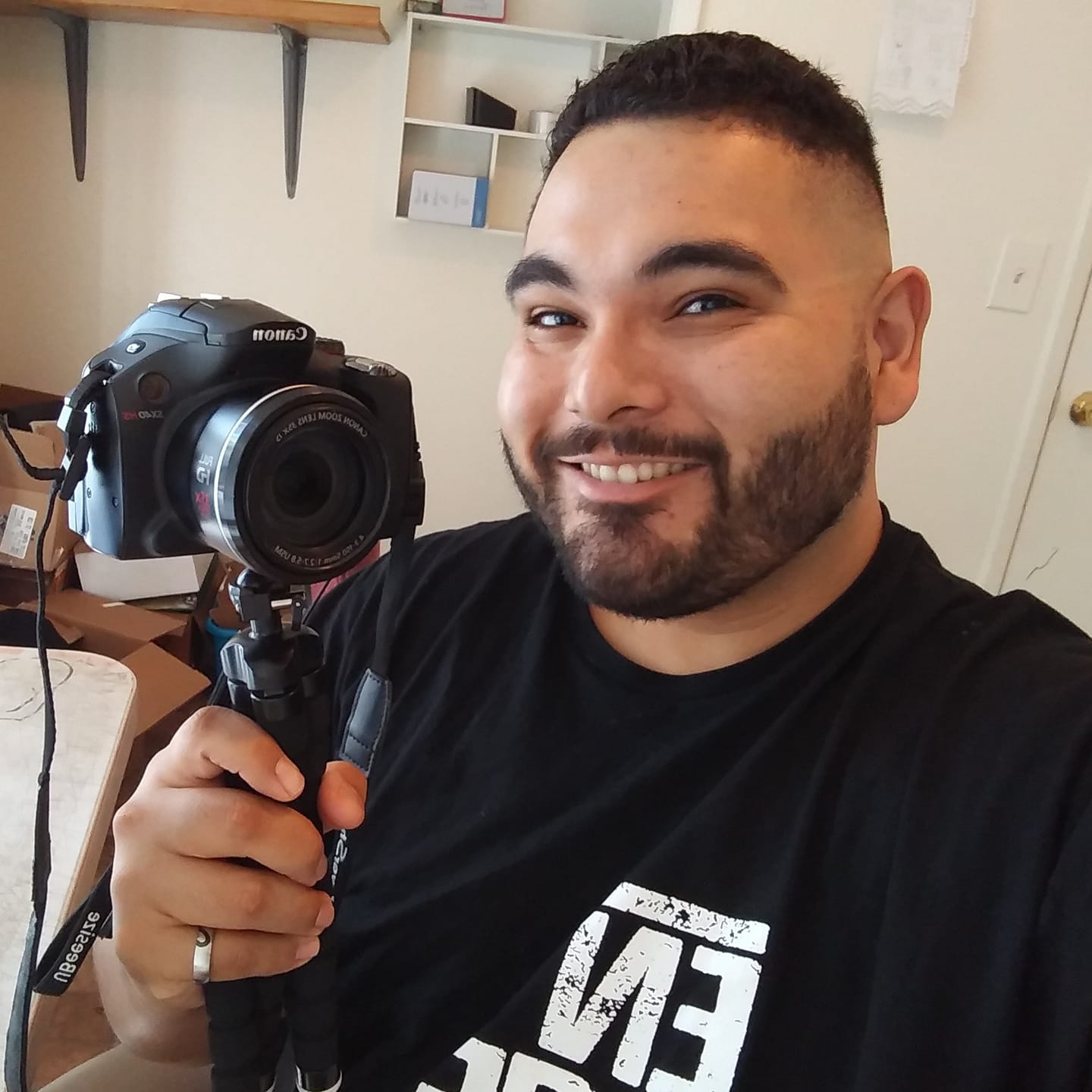 Reyes The Entrepreneur - Full Time Youtuber Expert - Clarity