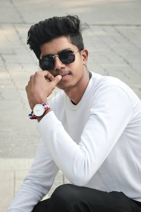 Devansh Kashyap - Study, Lifestyle, Social Media, Business Expert - Clarity