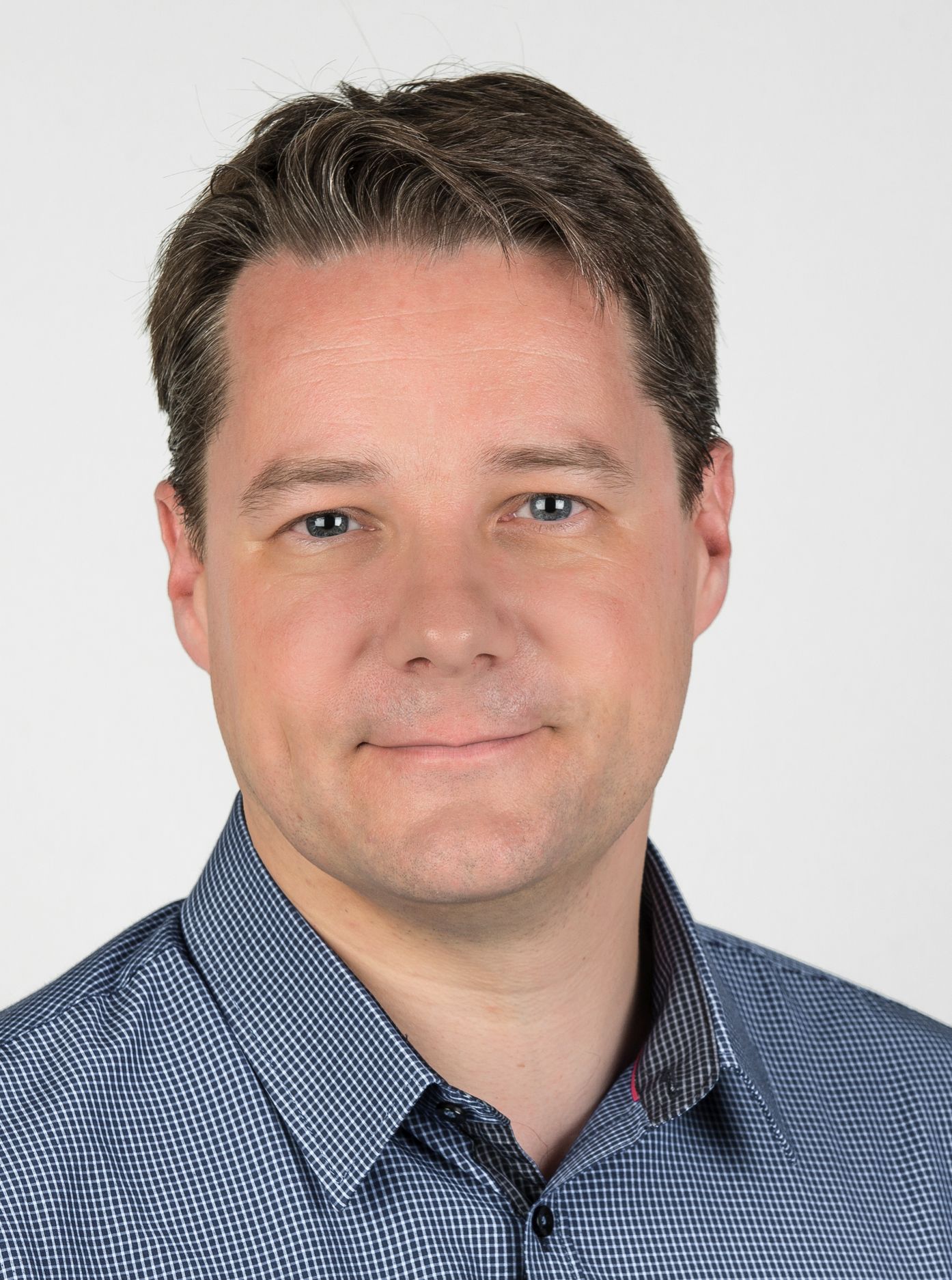 Steven Flanders Steven Segaert - Localization and Translation & Hyperlocalization for ...