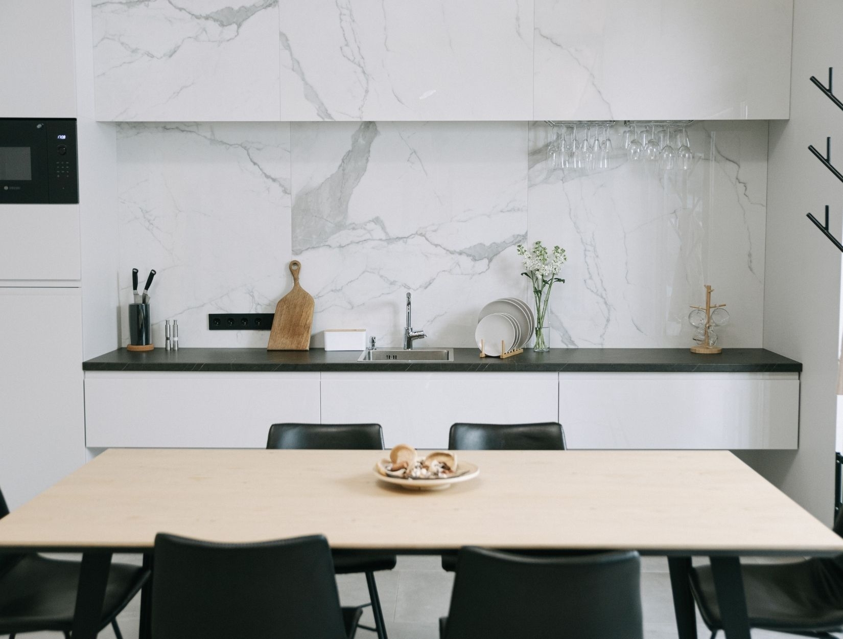 Who are the experienced home cleaning teams in Las Vegas?