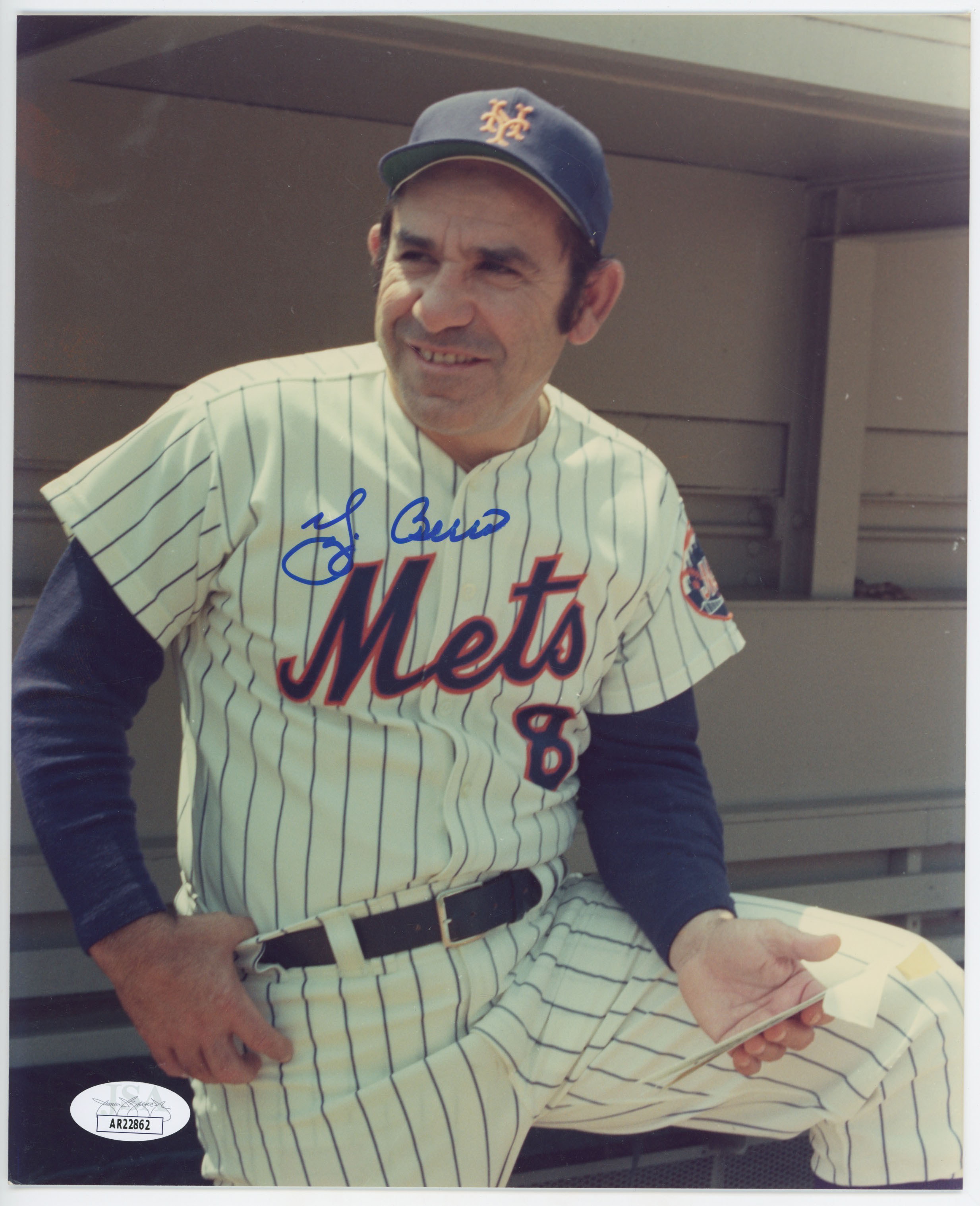 8 x 10  Berra, Yogi (NYM uniform) 9..5 JSA LOA (CARD)