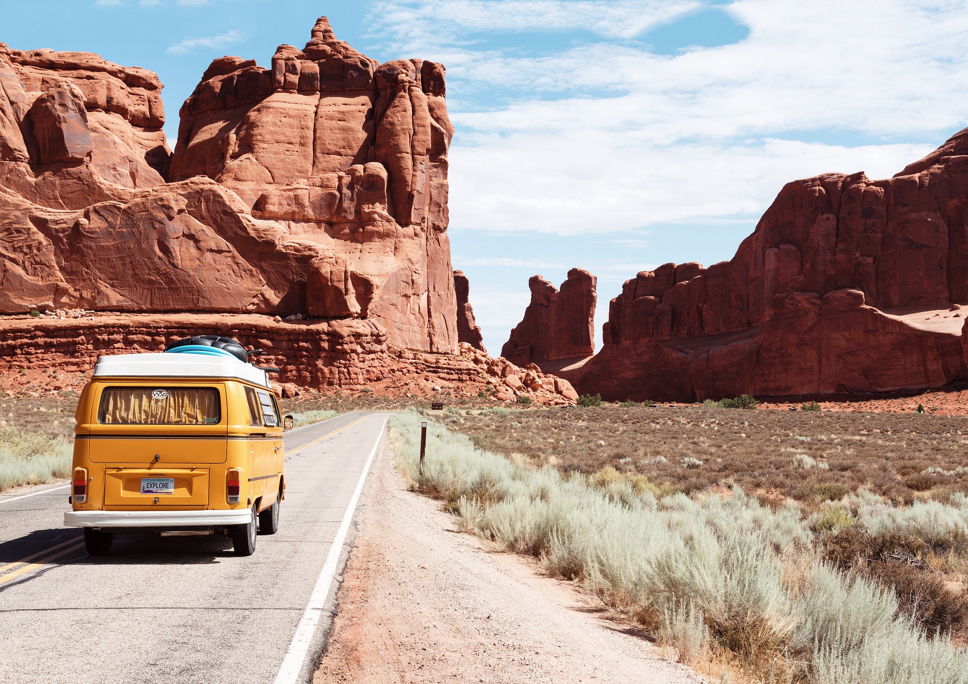 van driving to arches national park
