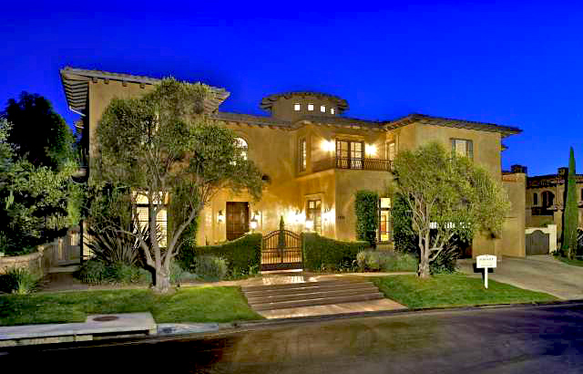 5833 Meadows Del Mar