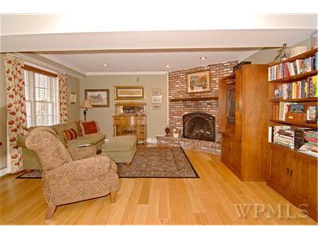 7 Iroquois Trail