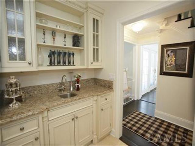9 Seneca Trail